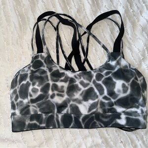 Victoria’s Secret VSX Sports Bra Gray and White Tie Dye Size: Medium